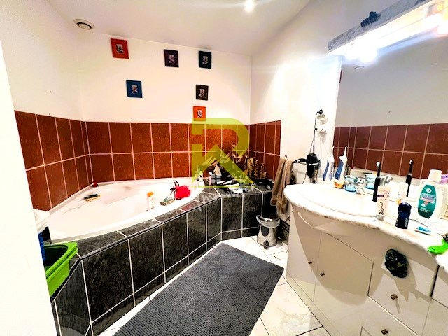 Maison de village - 133 m² - 5 pièces