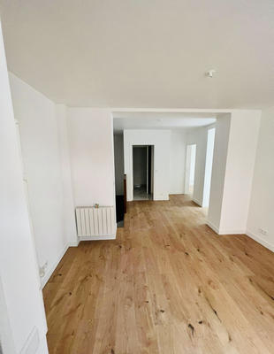 Appartement - 98 m² - 5 pièces