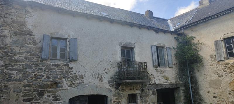 Corps de ferme - 300 m² - 7 pièces