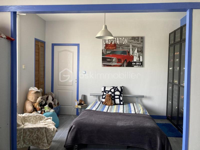 Maison - 280 m² - 7 pièces