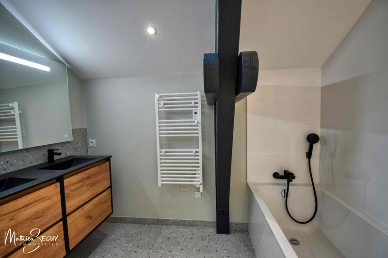 Loft - 114 m² - 4 pièces