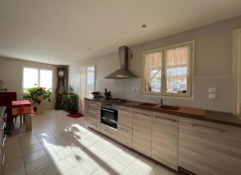 Maison - 167 m² - 7 pièces