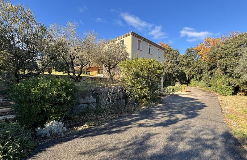 Villa - 200 m² - 5 pièces