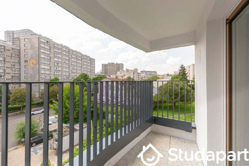 Chambre - 11 m² - 1 pièce