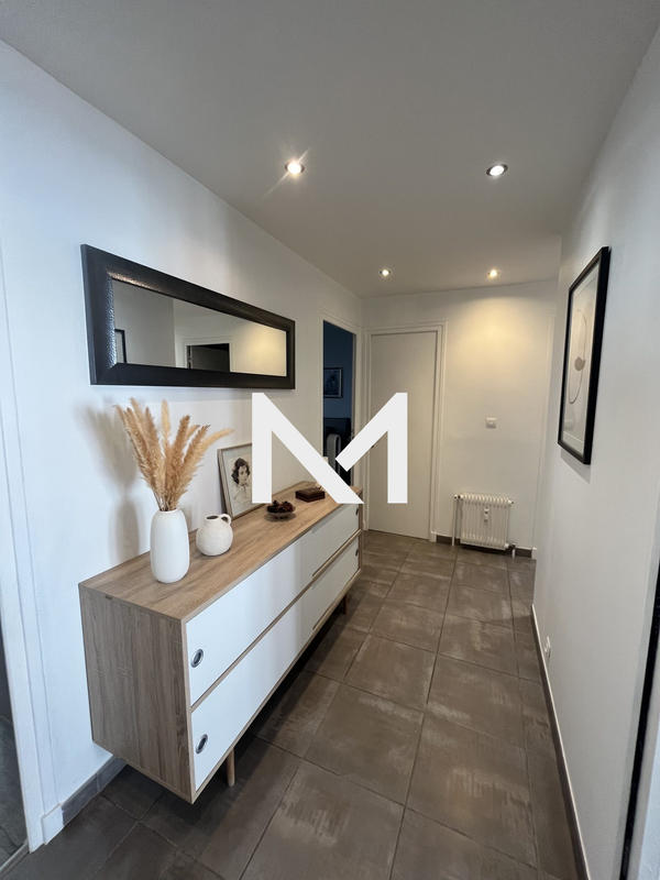 Appartement - 87 m² - 4 pièces