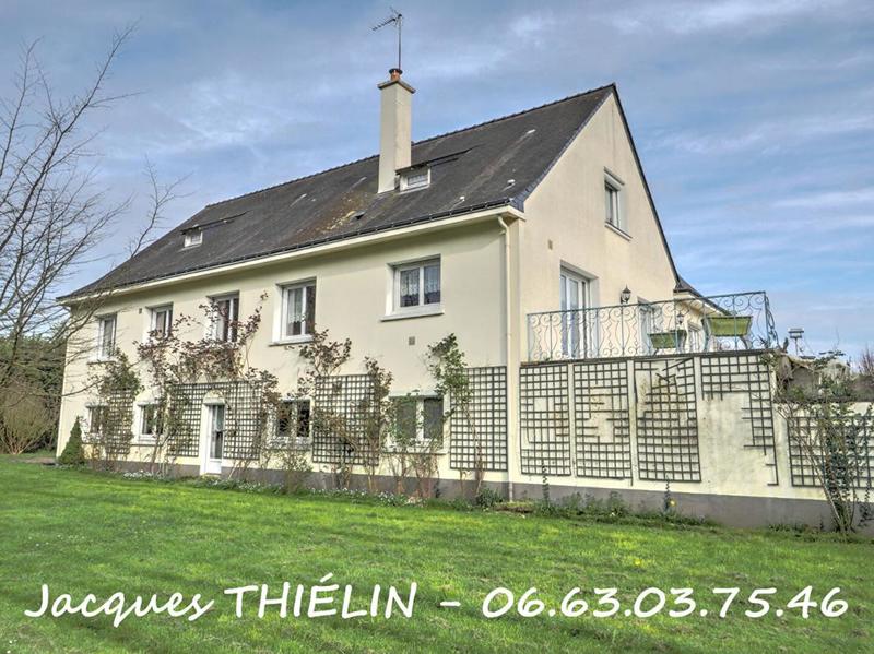 Maison - 310 m² - 6 pièces