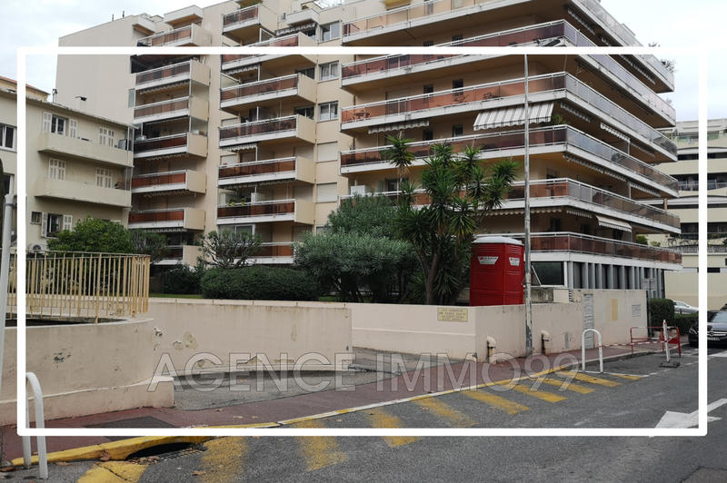 Parking / Garage - 13 m²