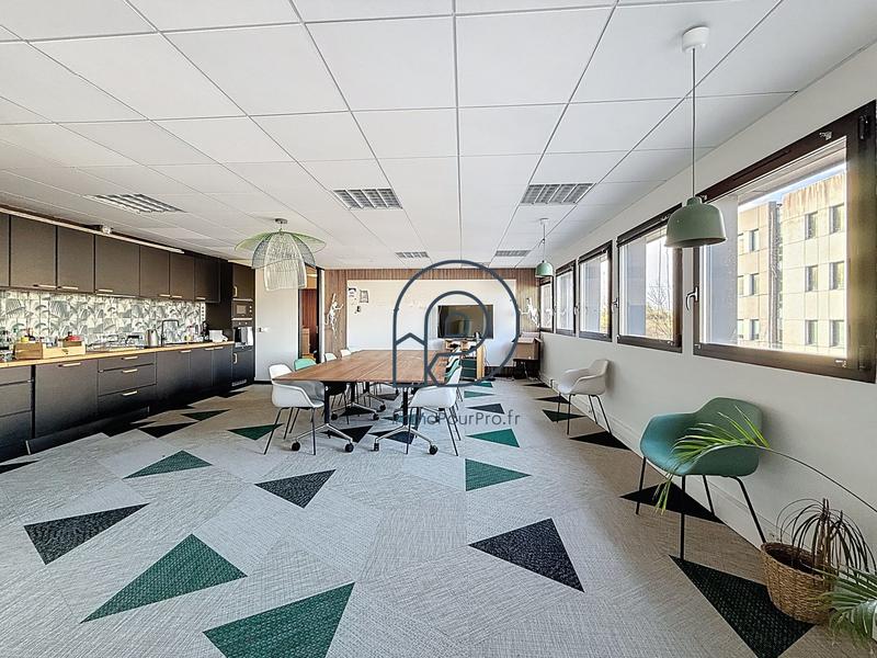 Bureau - 300 m²