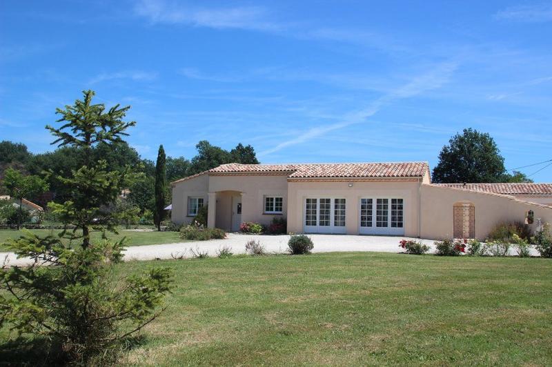 Maison traditionnelle - 178 m² - 7 pièces