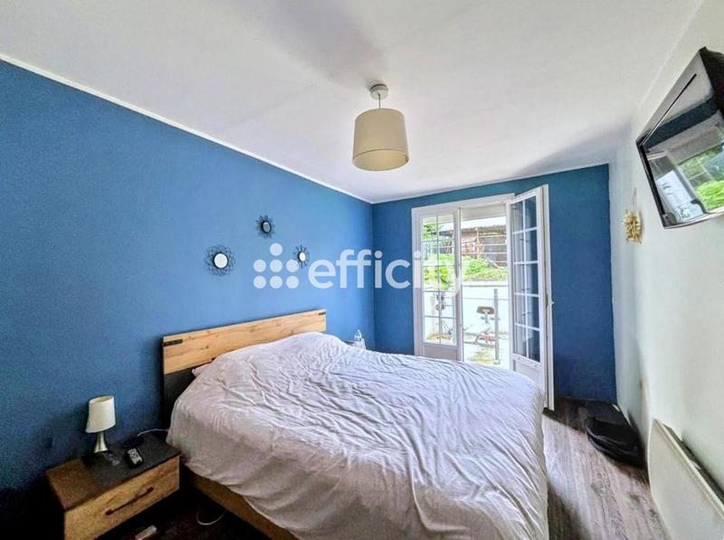 Maison - 121 m² - 7 pièces