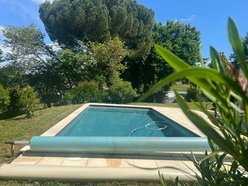 Maison - 175 m² - 9 pièces