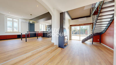 Appartement - 150 m² - 5 pièces