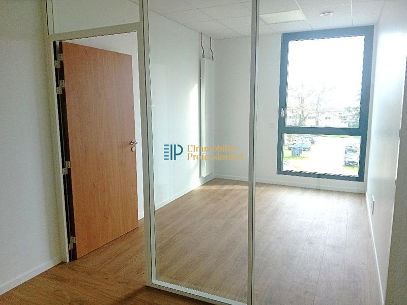 Bureau - 150 m² - 5 pièces