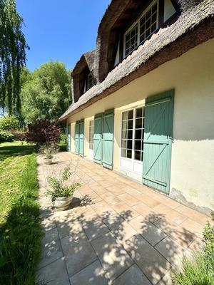 Maison traditionnelle - 141 m² - 6 pièces