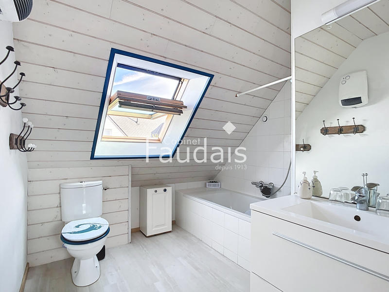 Maison - 138 m² - 7 pièces