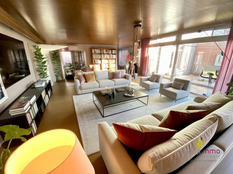 Maison - 223 m² - 7 pièces