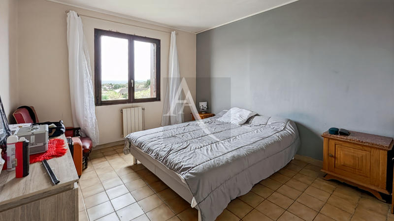 Maison - 163 m² - 9 pièces