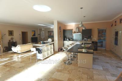 Villa - 182 m² - 5 pièces
