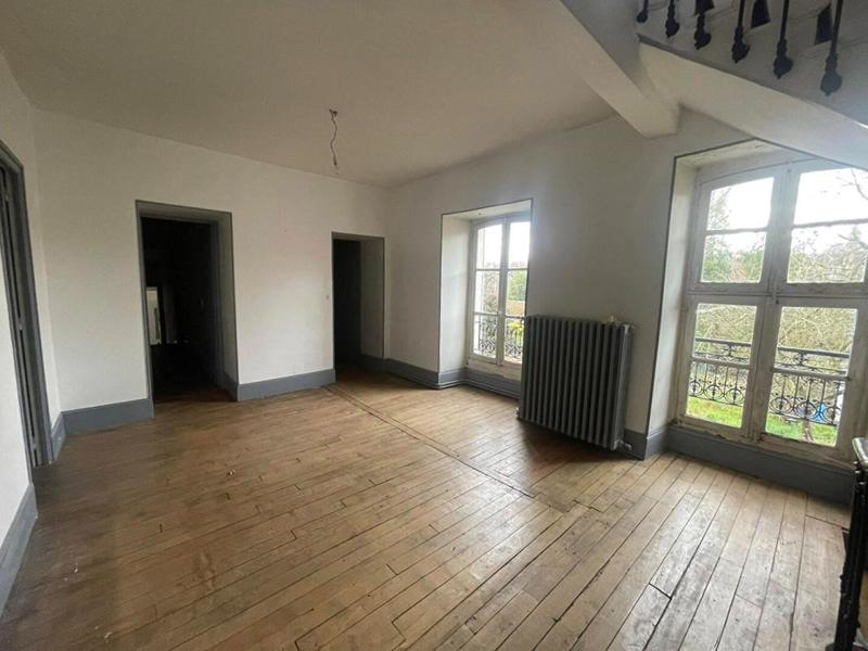 Maison - 230 m² - 10 pièces