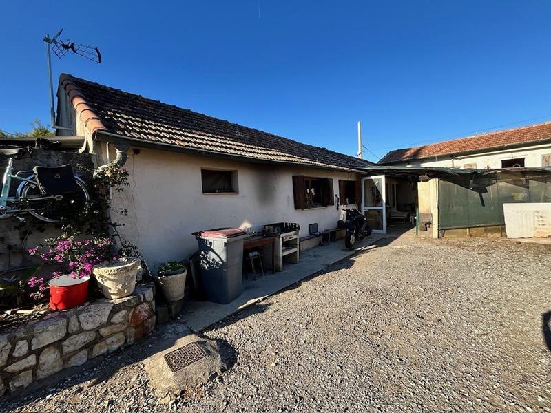 Propriété - 110 m² - 4 pièces