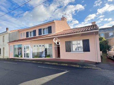 Maison - 208 m² - 6 pièces