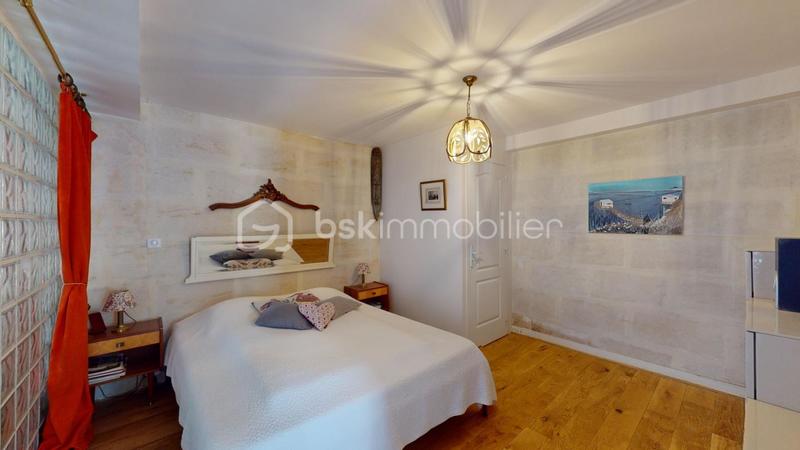 Maison - 340 m² - 10 pièces