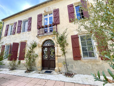 Maison - 206 m² - 8 pièces