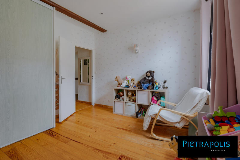 Maison - 186 m² - 7 pièces