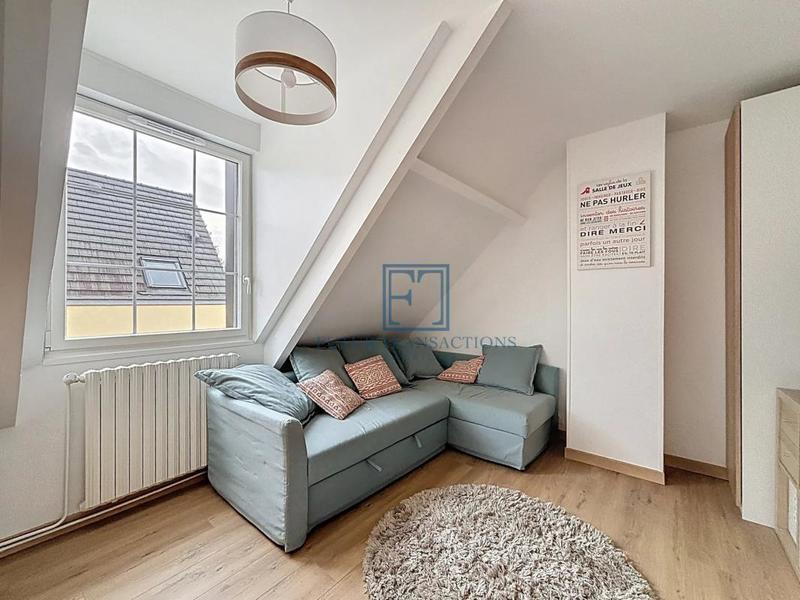 Maison - 211 m² - 9 pièces