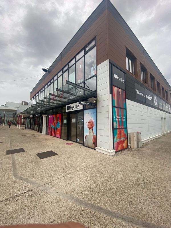 Local commercial - 110 m²