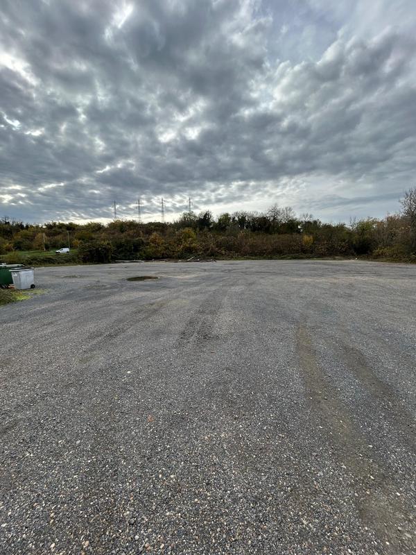 Local commercial - 11 190 m² - 18 pièces