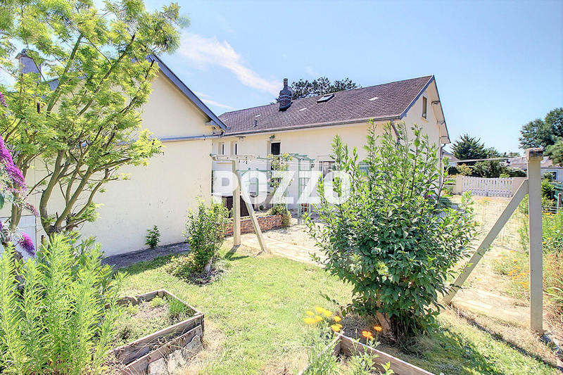 Maison - 93 m² - 5 pièces