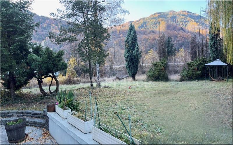 Maison de ville - 341 m² - 13 pièces