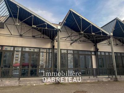 Local d'activité / Entrepôt - 596 m²