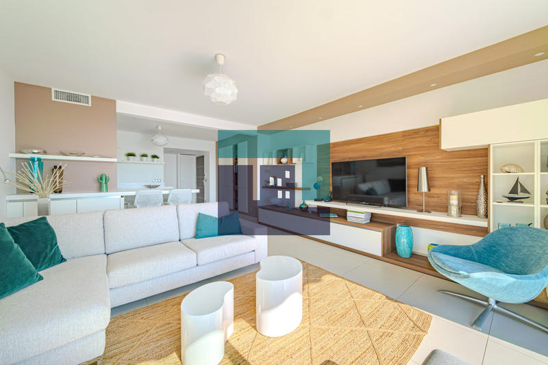 Appartement - 99 m² - 4 pièces