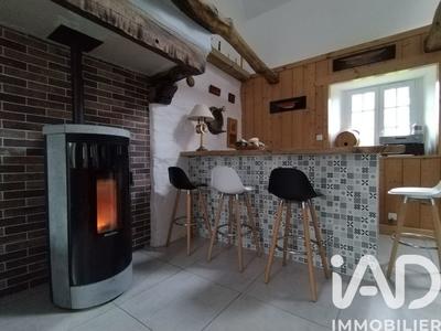 Maison - 210 m² - 8 pièces
