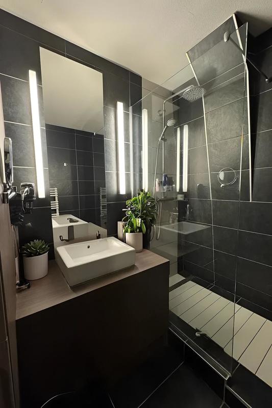 Appartement - 75 m² - 3 pièces