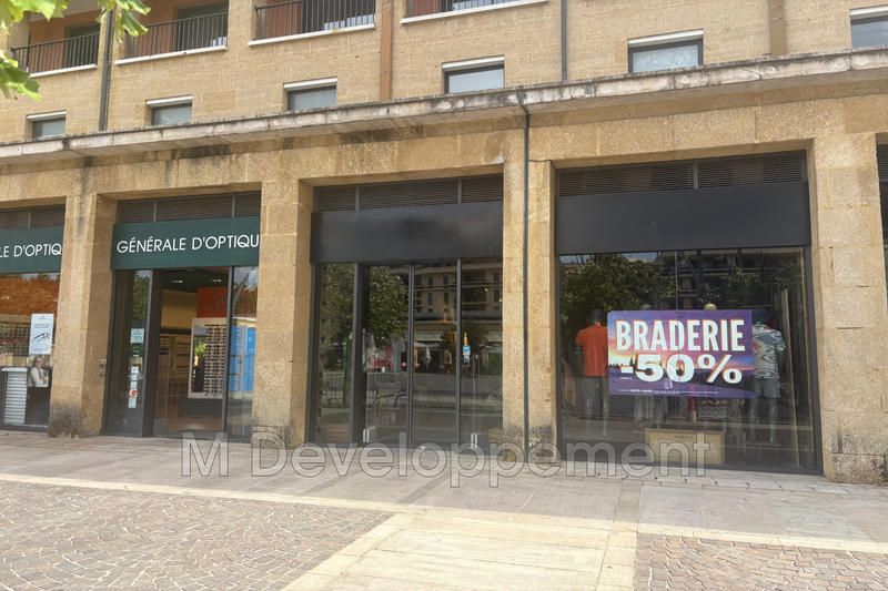 Local commercial - 108 m²