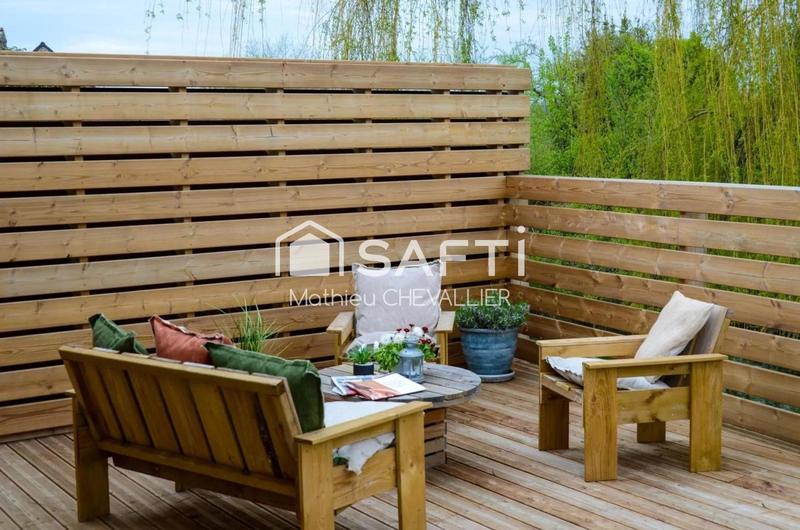 Maison - 254 m² - 11 pièces