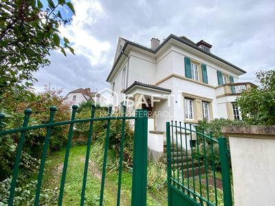 Maison de maîtres - 220 m² - 7 pièces