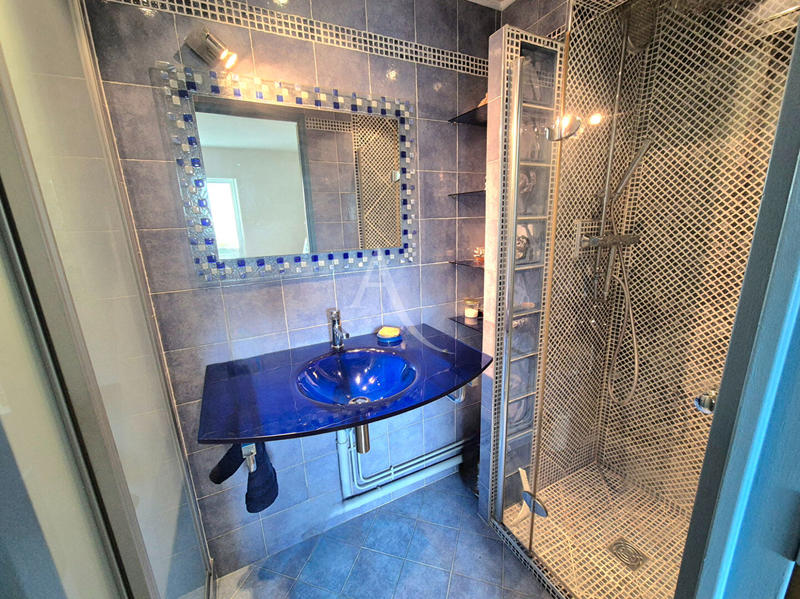 Appartement - 104 m² - 6 pièces