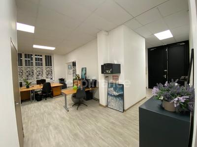 Bureau - 114 m² - 5 pièces