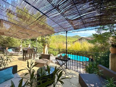 Villa - 160 m² - 5 pièces