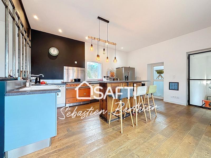 Maison - 180 m² - 6 pièces