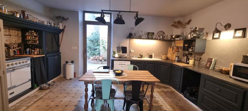 Maison - 290 m² - 8 pièces
