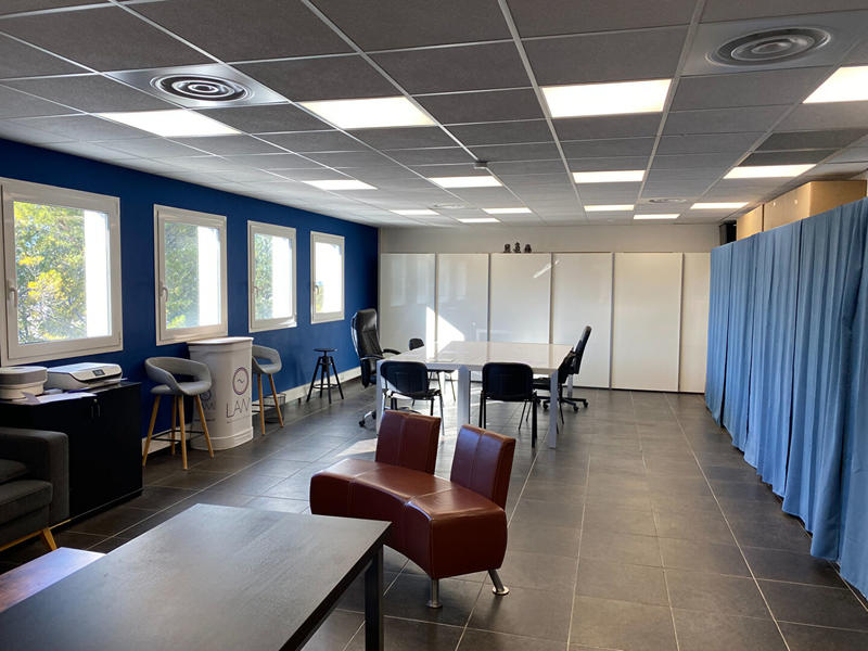 Local d'activité / Entrepôt - 687 m²