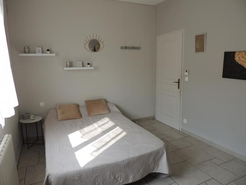 Maison - 305 m² - 9 pièces