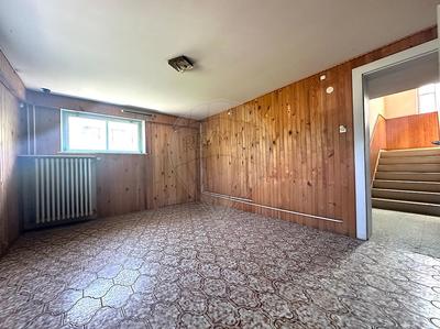 Maison - 181 m² - 9 pièces