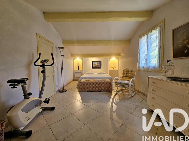 Maison - 197 m² - 8 pièces