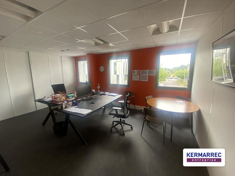 Bureau - 451 m²